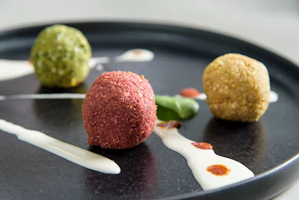 food-falafel-lollipops-with-cheese